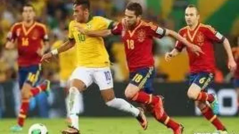 《申花冬训先锋启程西亚，国家队集结或成备战变量？》